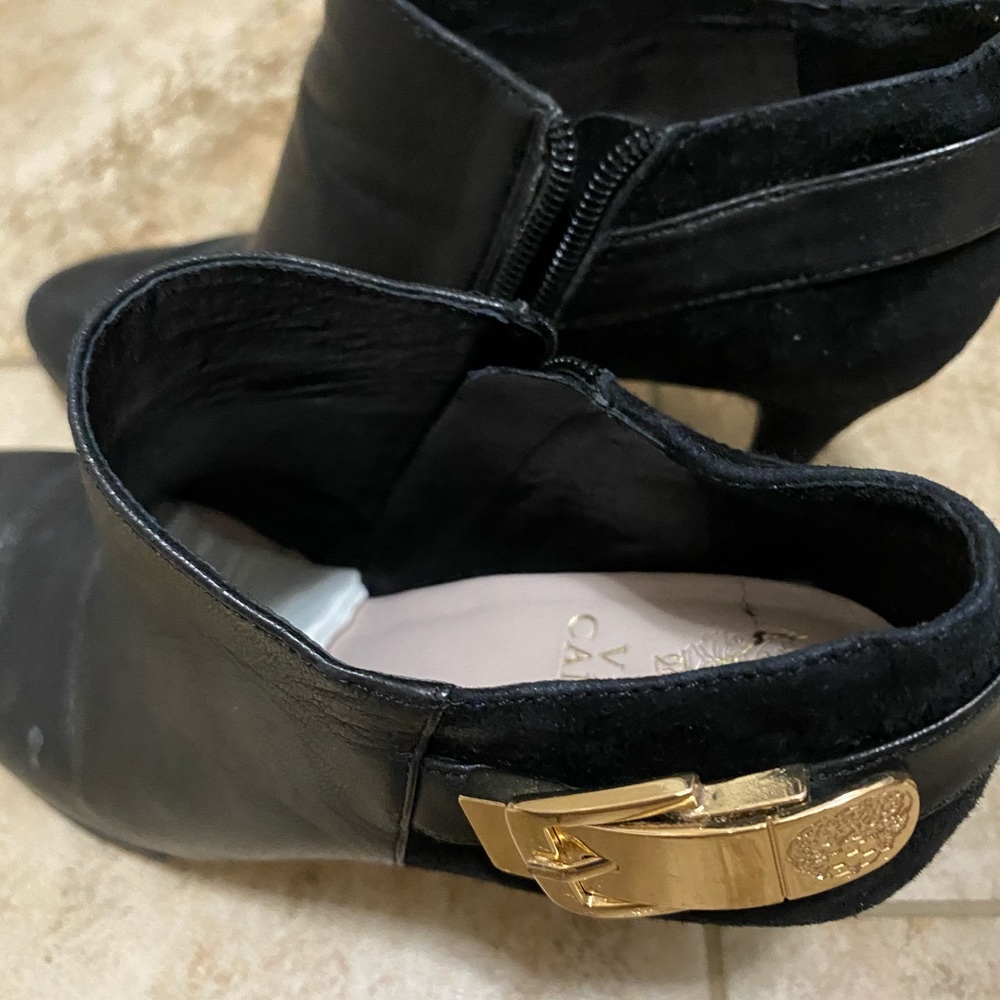 Shoes - Picture 3 of 4